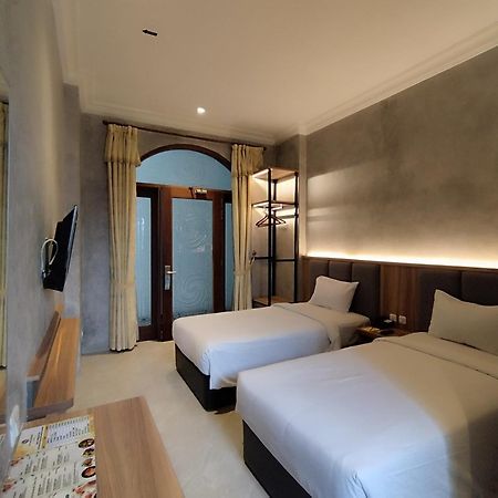 The Grand Palace Hotel Malang Eksteriør billede