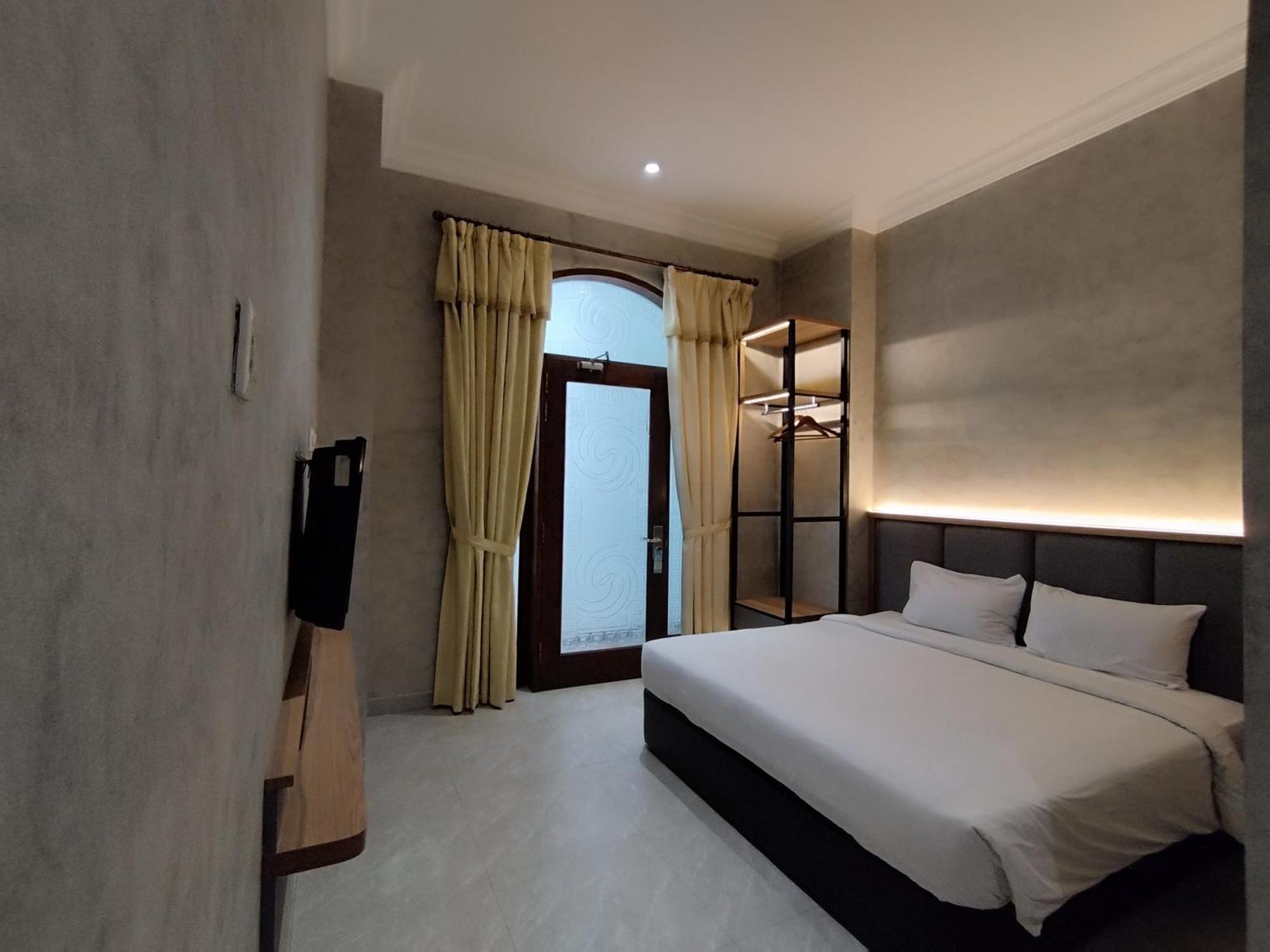 The Grand Palace Hotel Malang Eksteriør billede