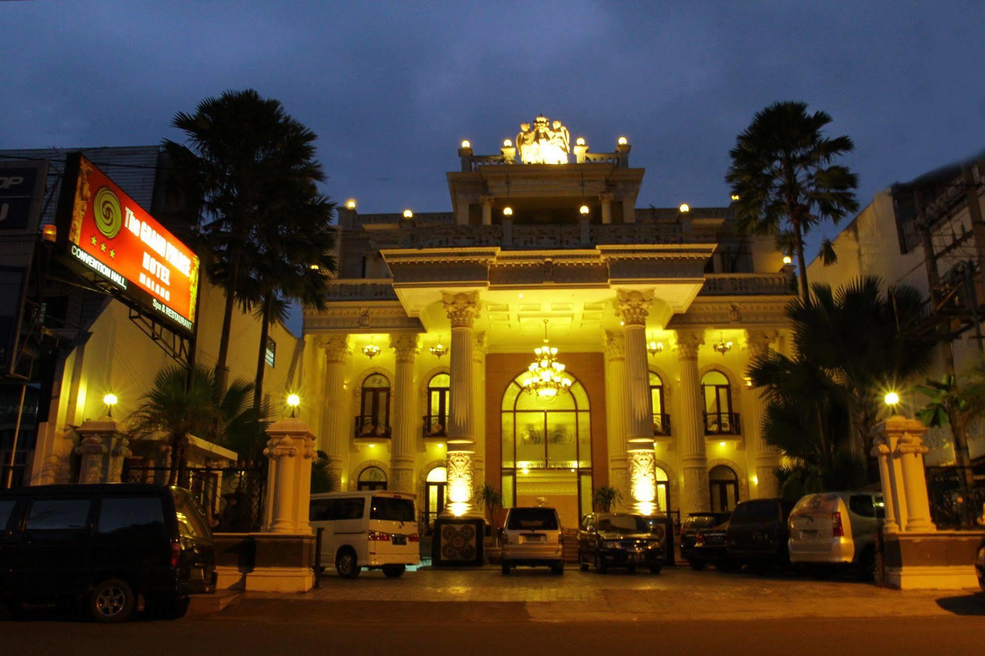The Grand Palace Hotel Malang Eksteriør billede